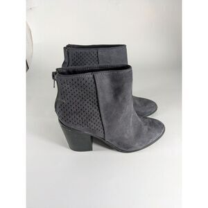 American‎ Eagle Women's Size 6.5 Faux Suede Gray Chunky 2" Heel Boots